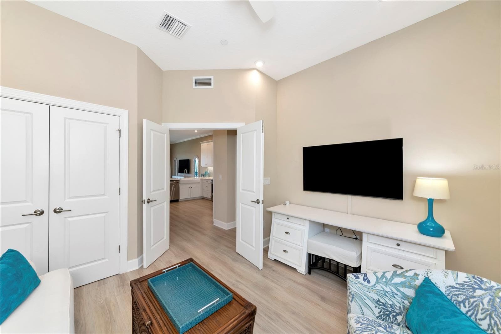 Townhouse at 5589 CANNES CIR #4-102, SARASOTA, photo 23 of 91