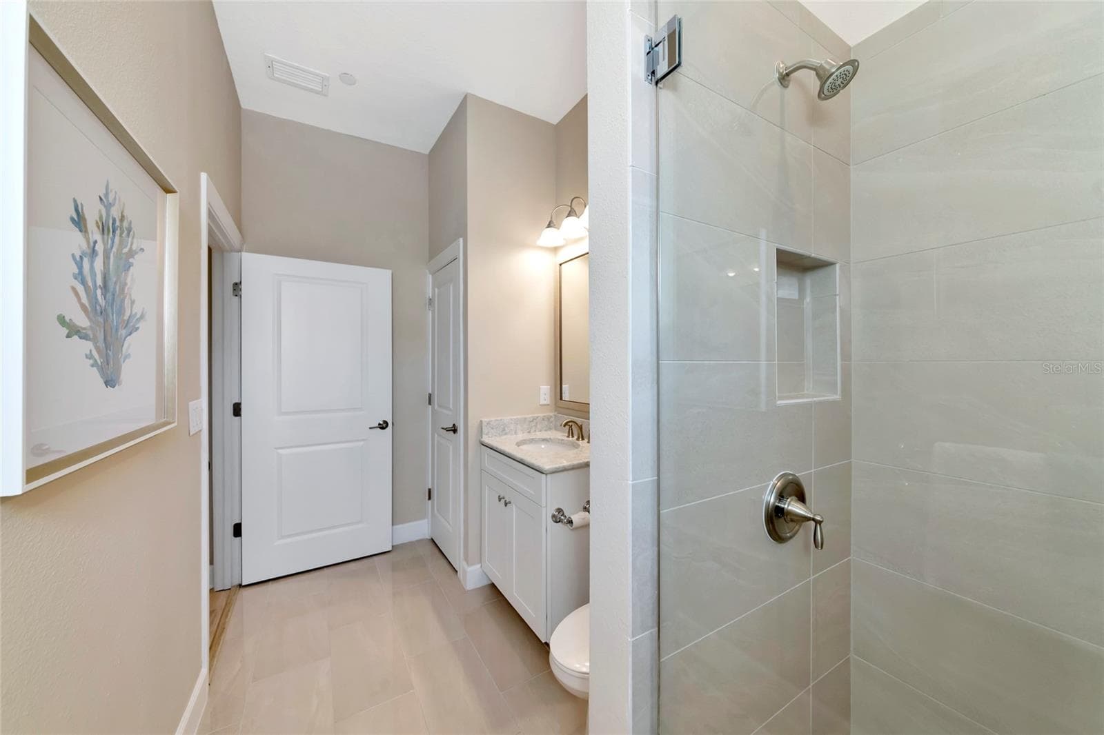 Townhouse at 5589 CANNES CIR #4-102, SARASOTA, photo 26 of 91