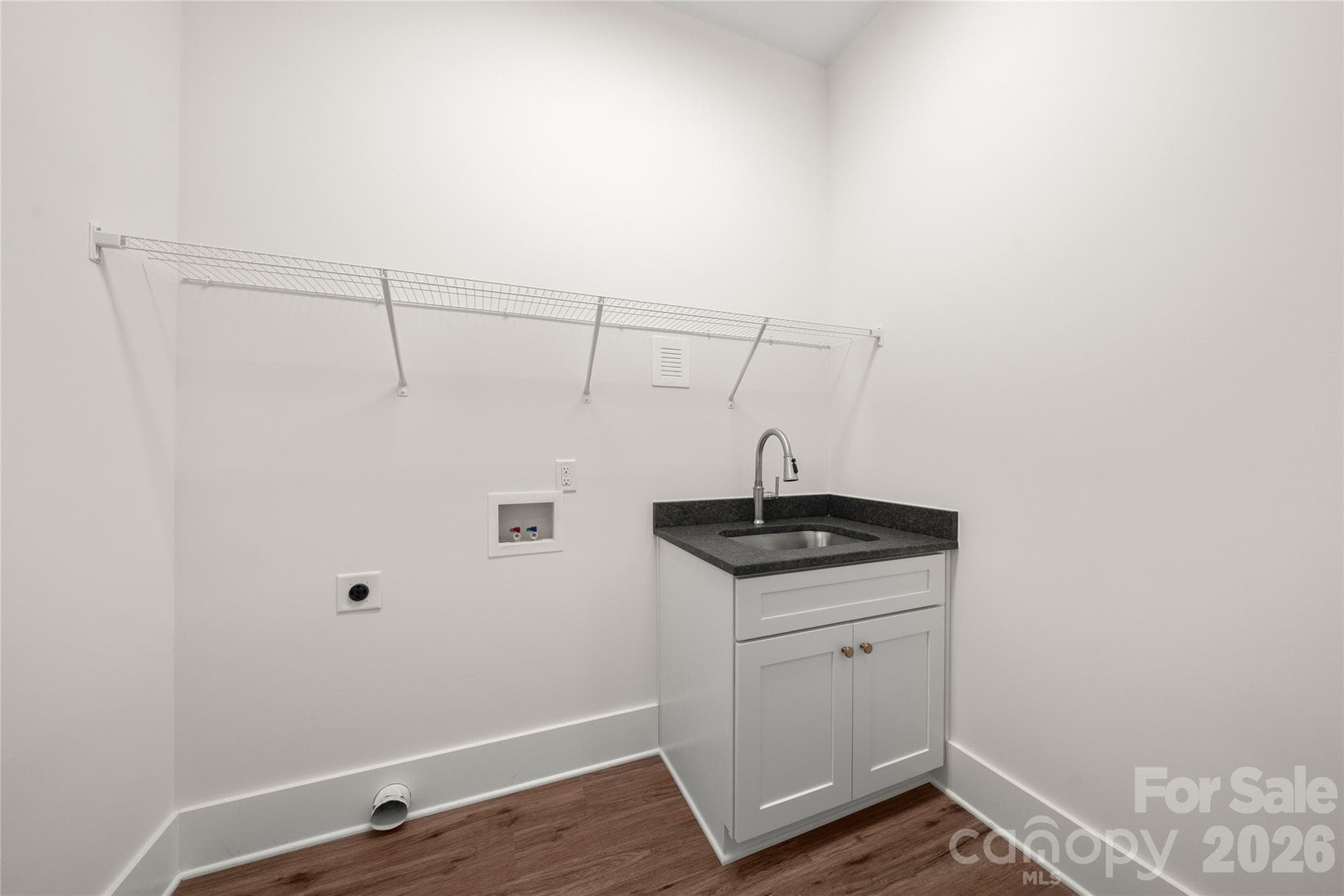 Laundry - 227 Northview Drive, Hendersonville