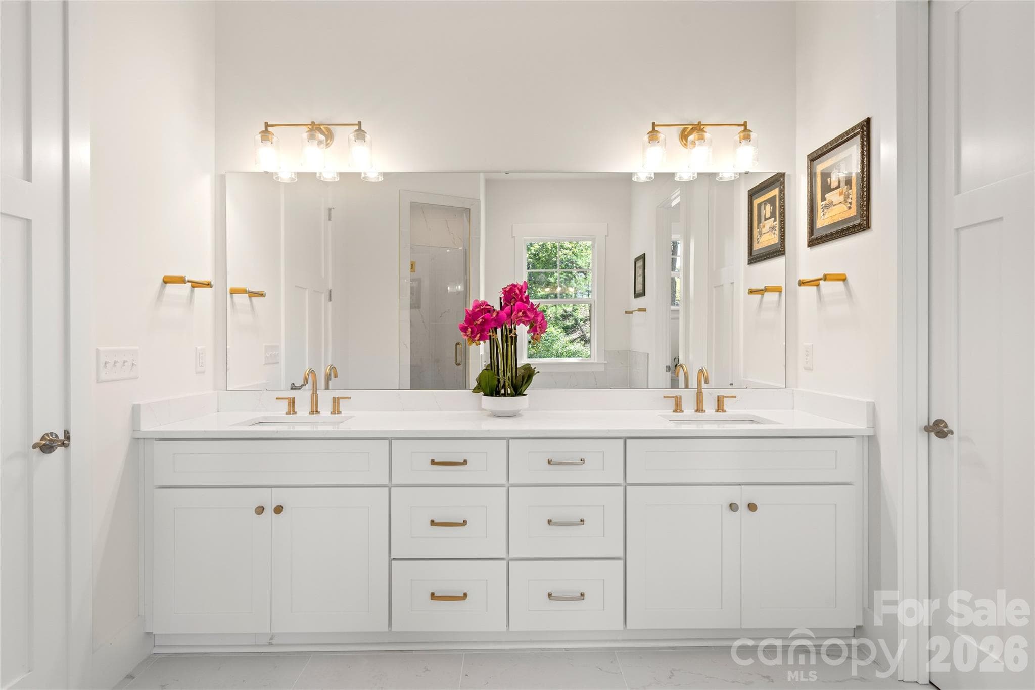 Main-level primary suite bathroom - 227 Northview Drive, Hendersonville