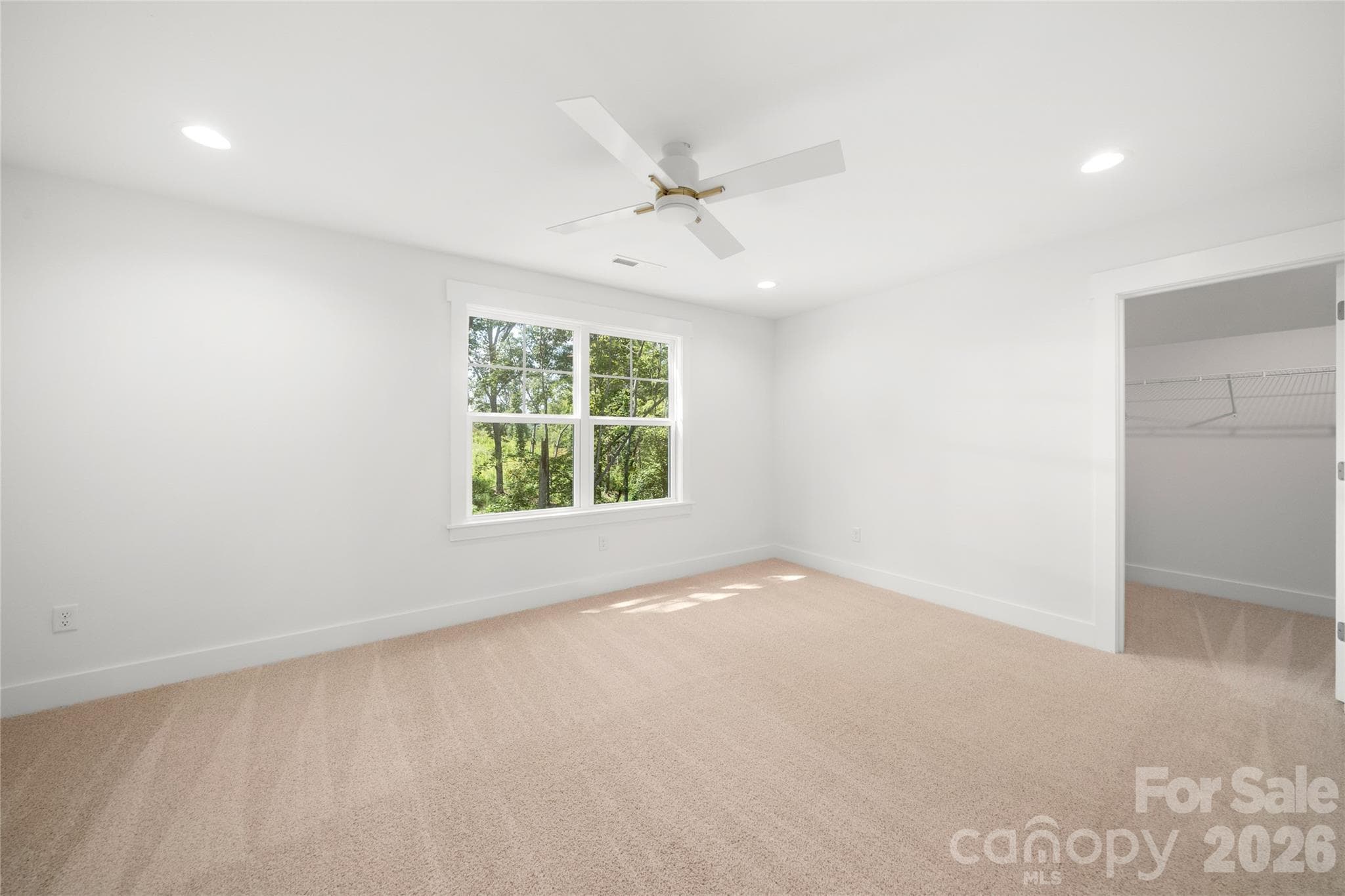 Upstairs oversized fourth bedroom - 227 Northview Drive, Hendersonville