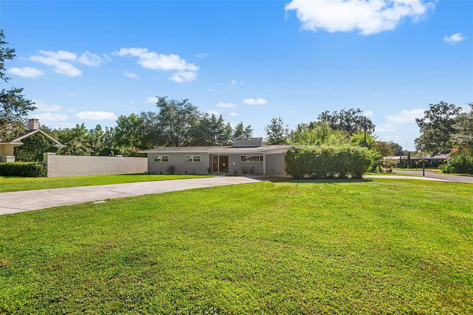 Single Family Residence at 2624 EASTON TER, LAKELAND, photo 4 of 48