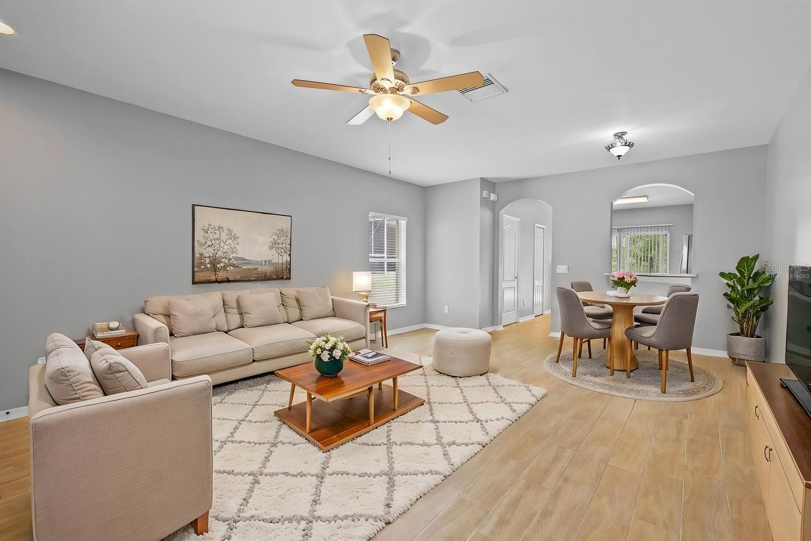 Virtually Staged - 5879 FISHHAWK RIDGE DR, LITHIA