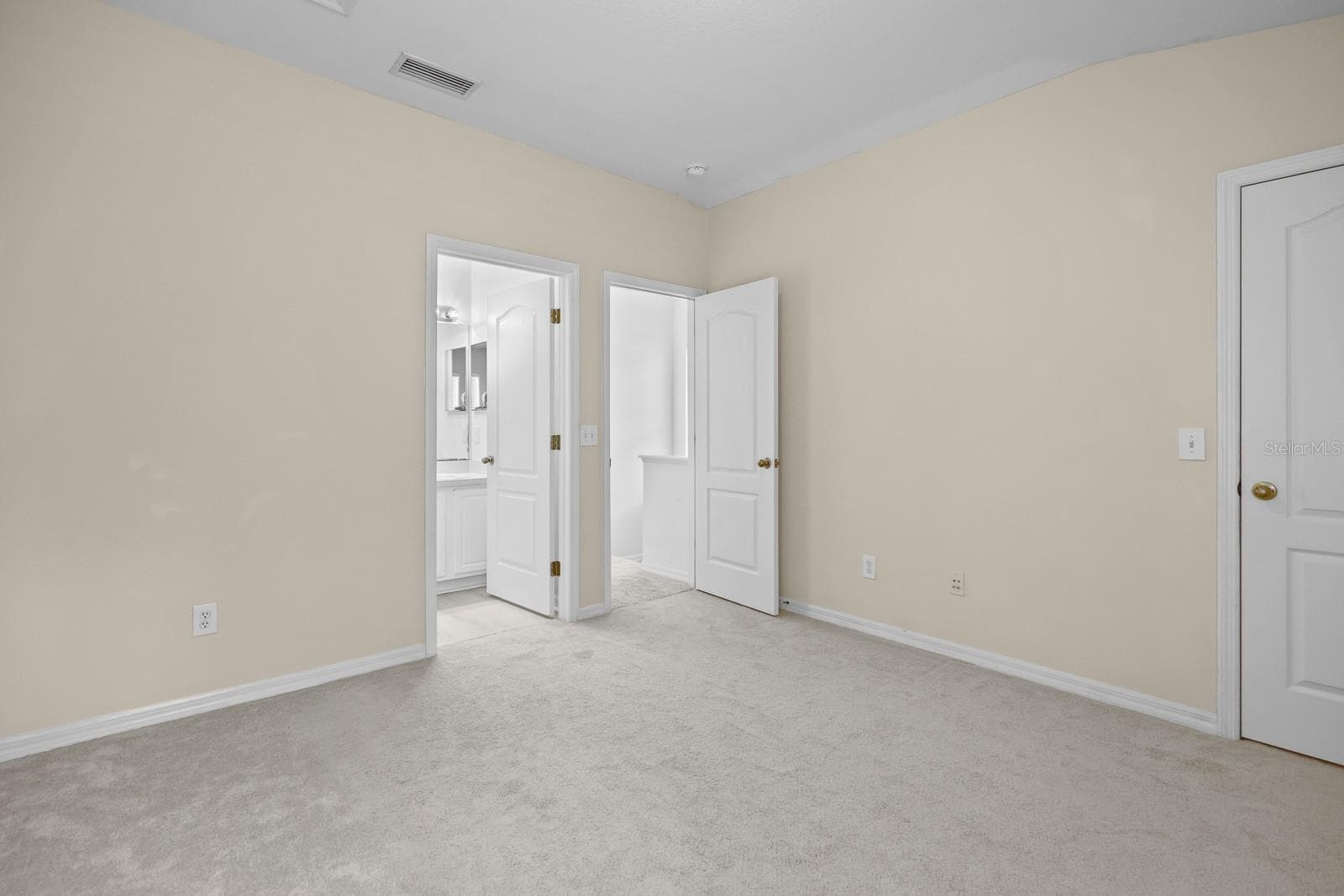 Townhouse at 5879 FISHHAWK RIDGE DR, LITHIA, photo 6 of 21
