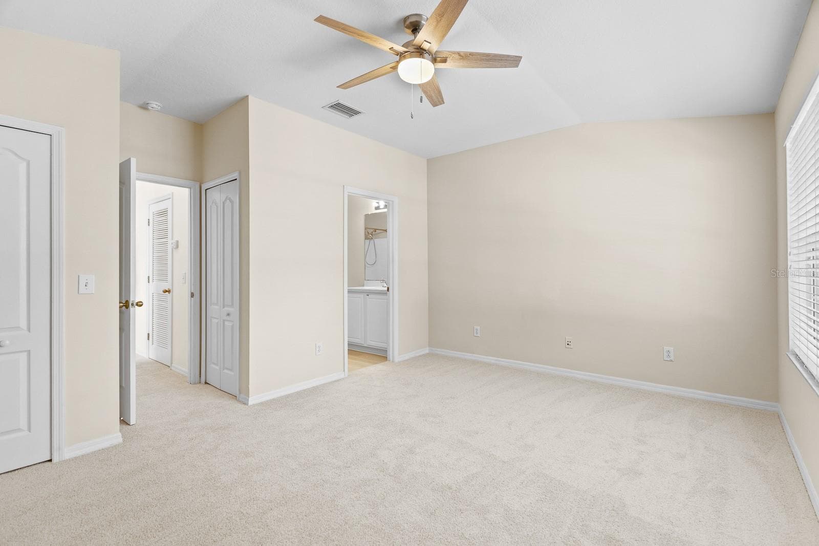 Townhouse at 5879 FISHHAWK RIDGE DR, LITHIA, photo 5 of 21