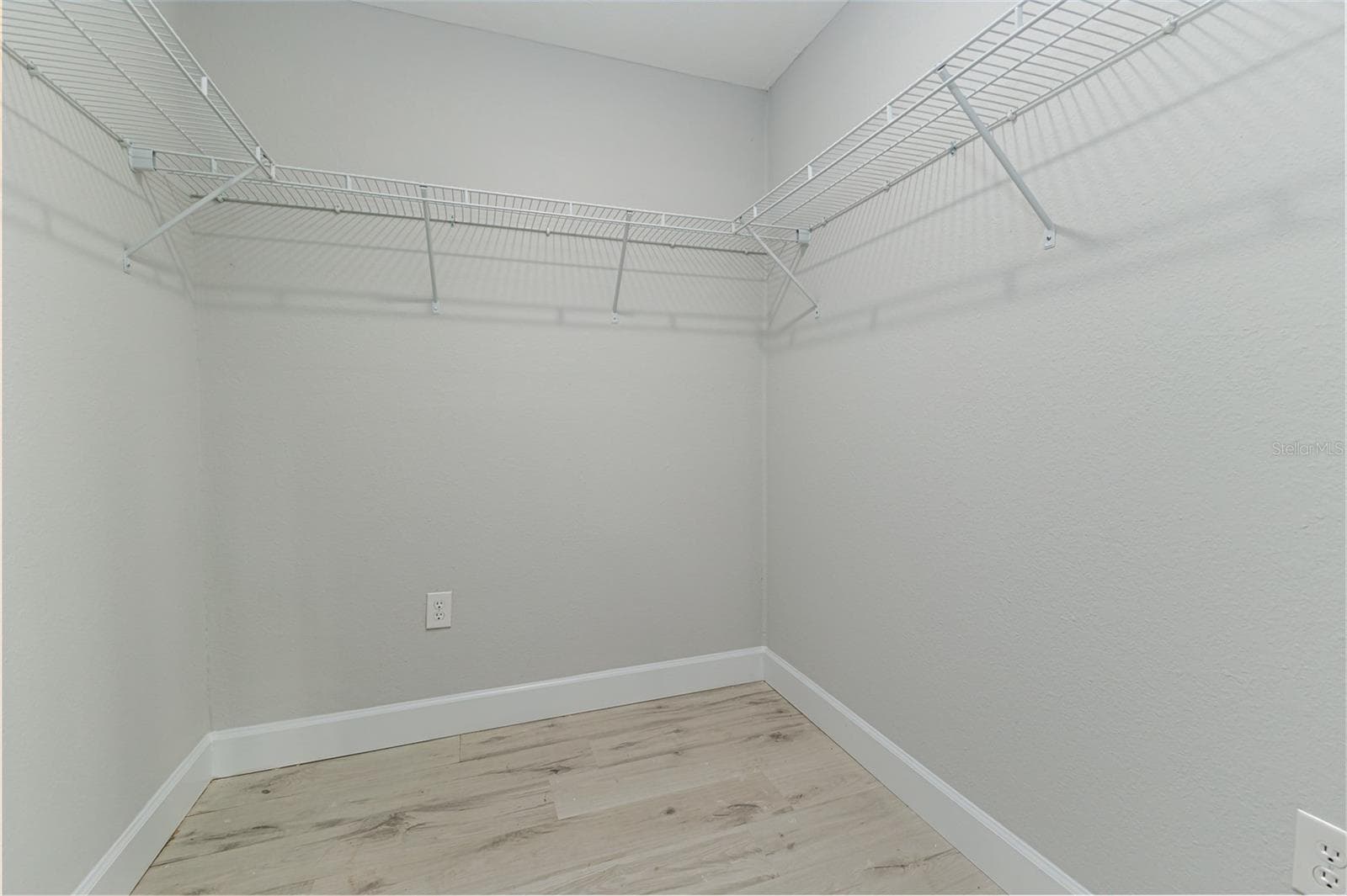 Single Family Residence at 465 FORREST DR, BARTOW, photo 8 of 24
