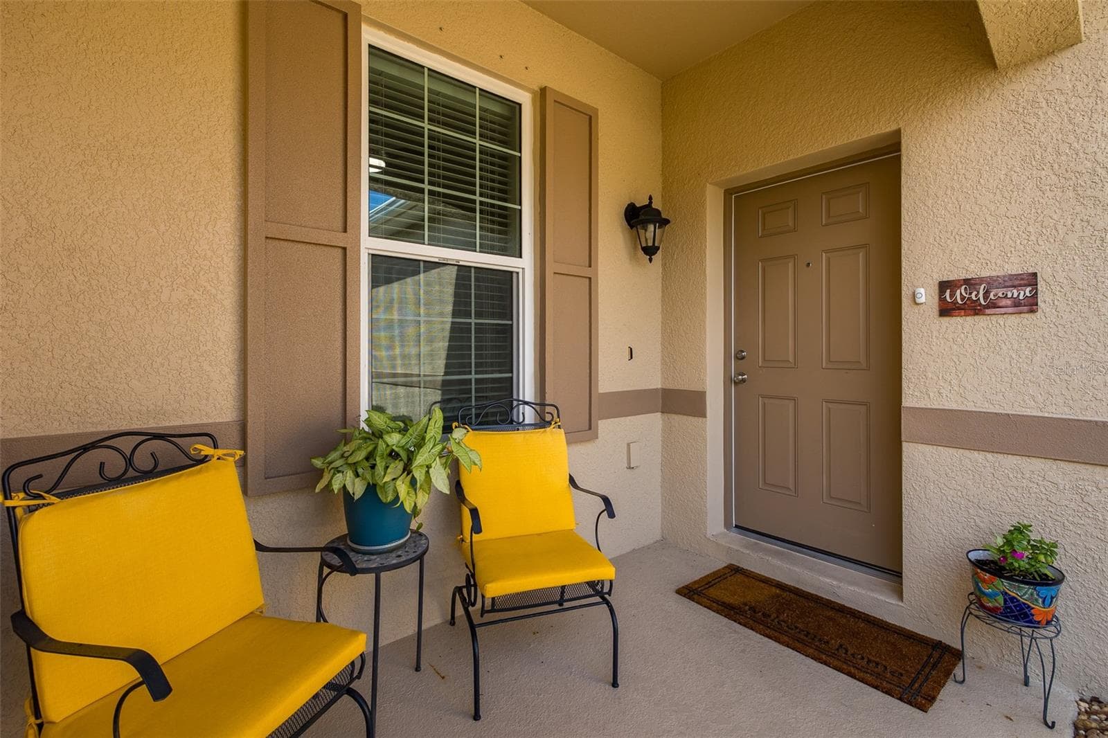 Front patio - 2220 PARROT FISH DR, HOLIDAY