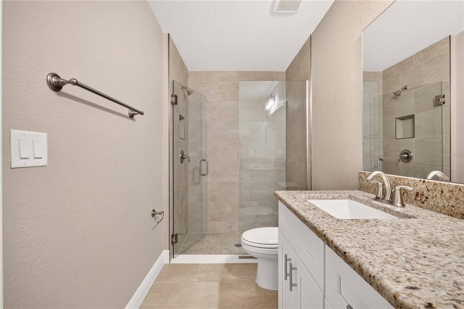 Single Family Residence at 19802 SW MARINE BLVD, DUNNELLON, photo 32 of 56