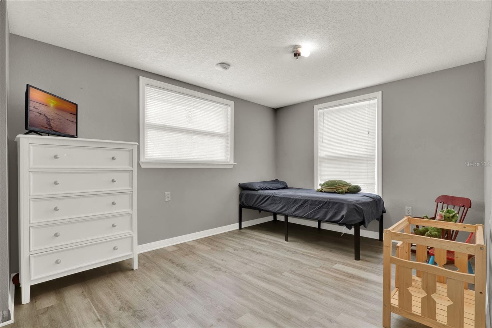 Single Family Residence at 30137 ORANGE AVE, SORRENTO, photo 16 of 25