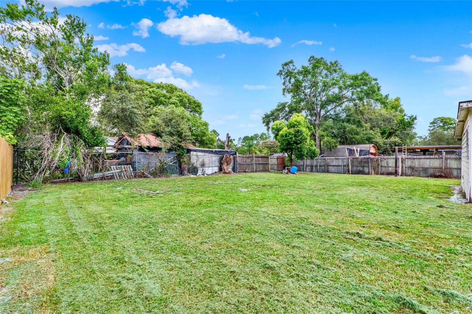 Single Family Residence at 30137 ORANGE AVE, SORRENTO, photo 17 of 25