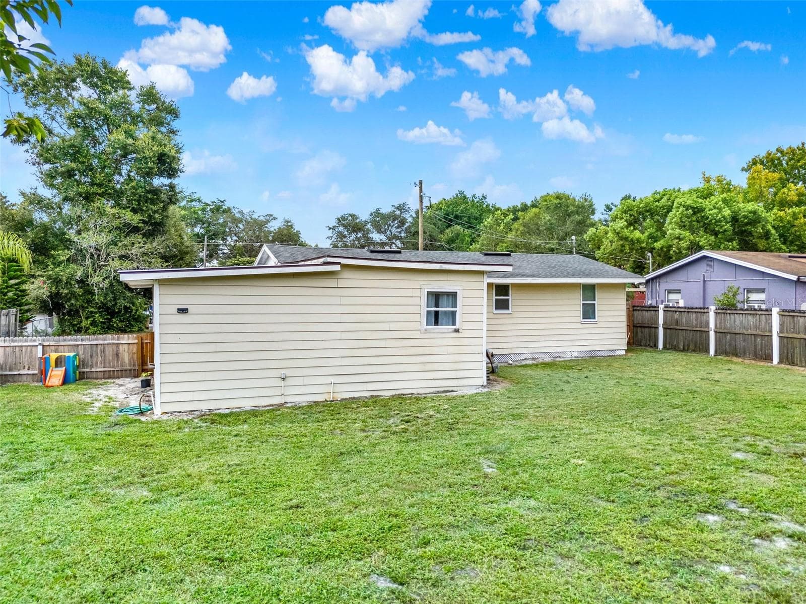 Single Family Residence at 30137 ORANGE AVE, SORRENTO, photo 18 of 25