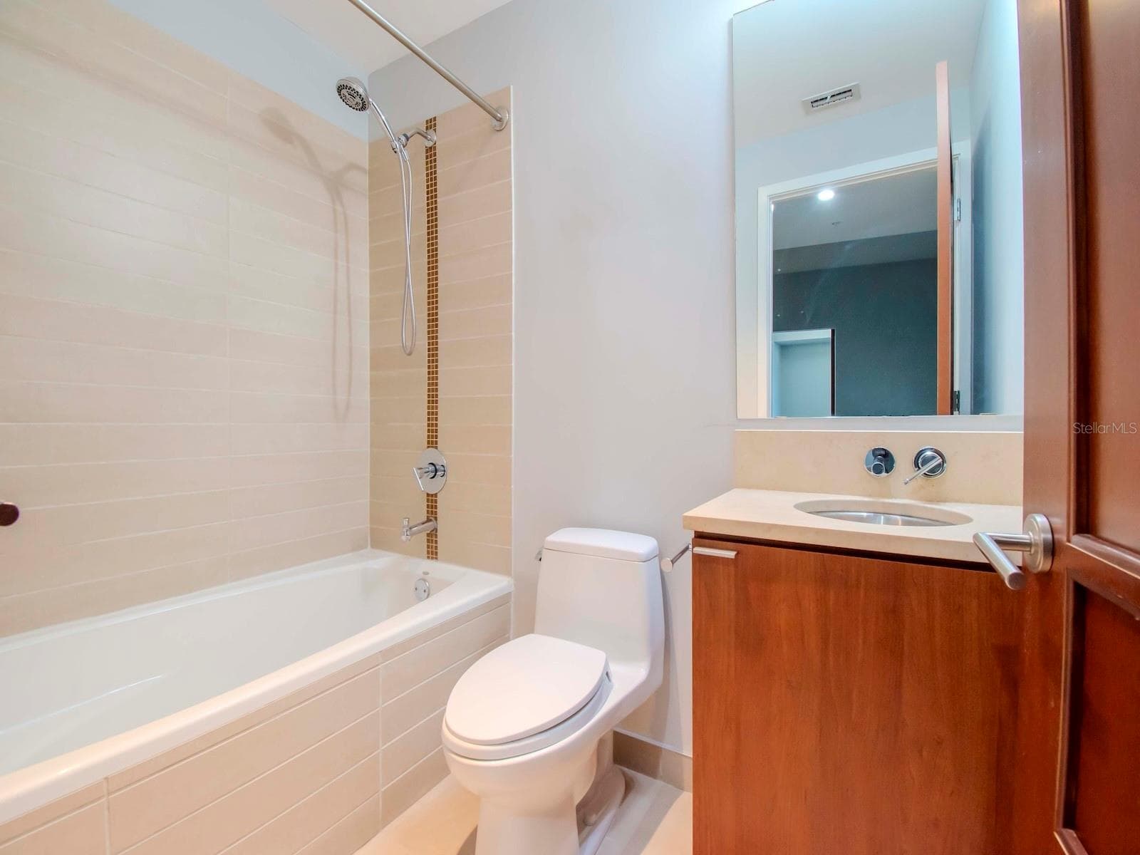Condominium at 912 CHANNELSIDE DR #2311, TAMPA, photo 17 of 41