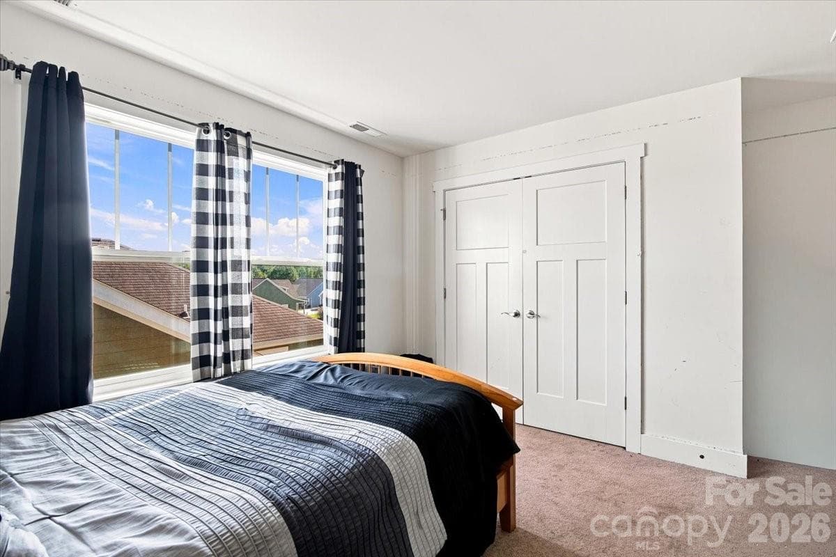 2nd BR upstairs - 15 Hyde Park Place, Arden