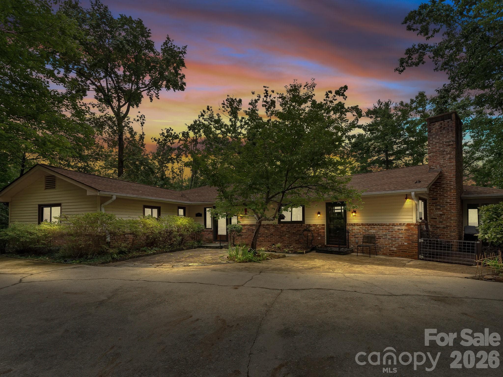 12 E Park Drive