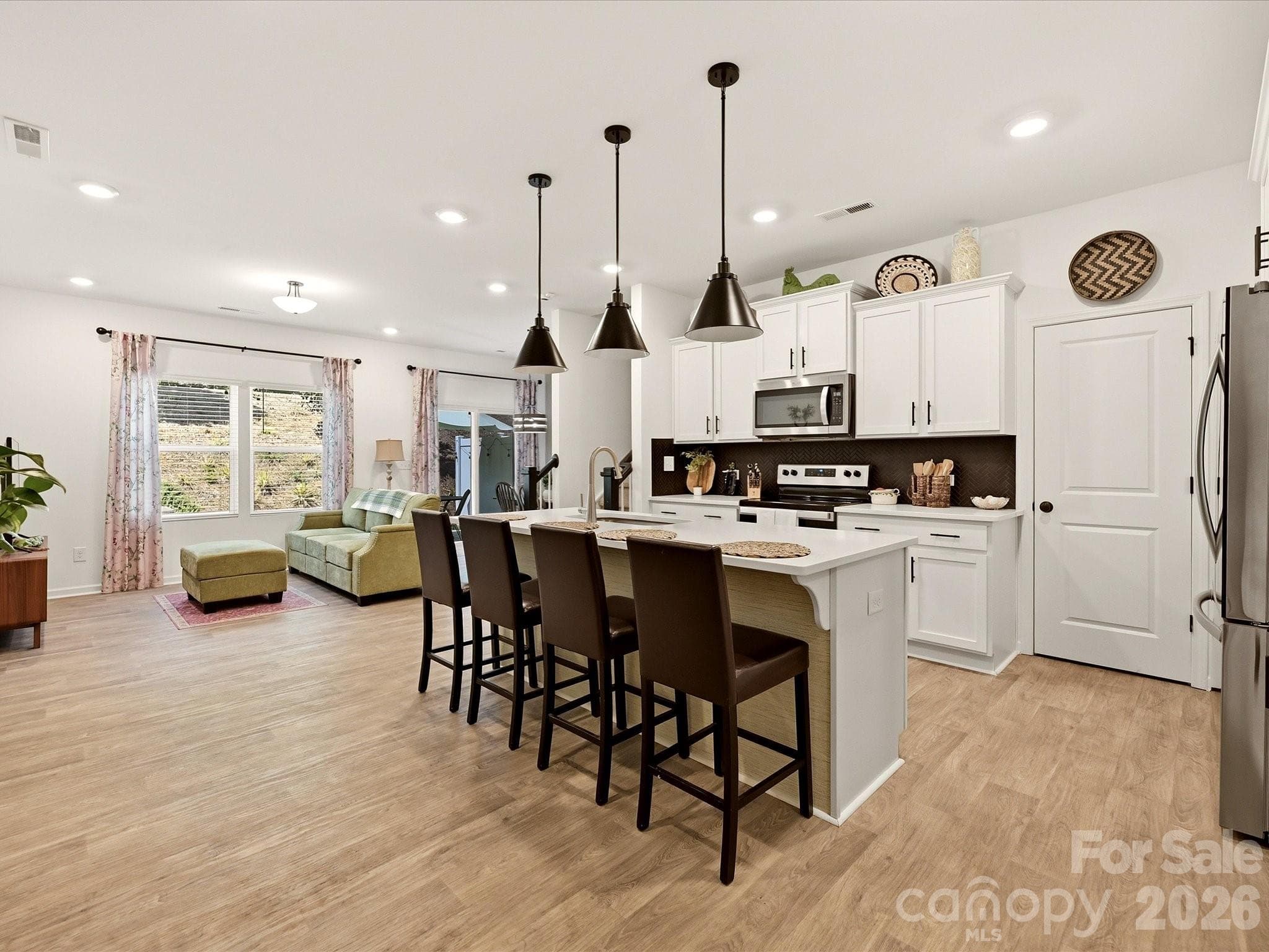 Townhouse at 2018 Crooked Oak Lane, York, photo 5 of 29