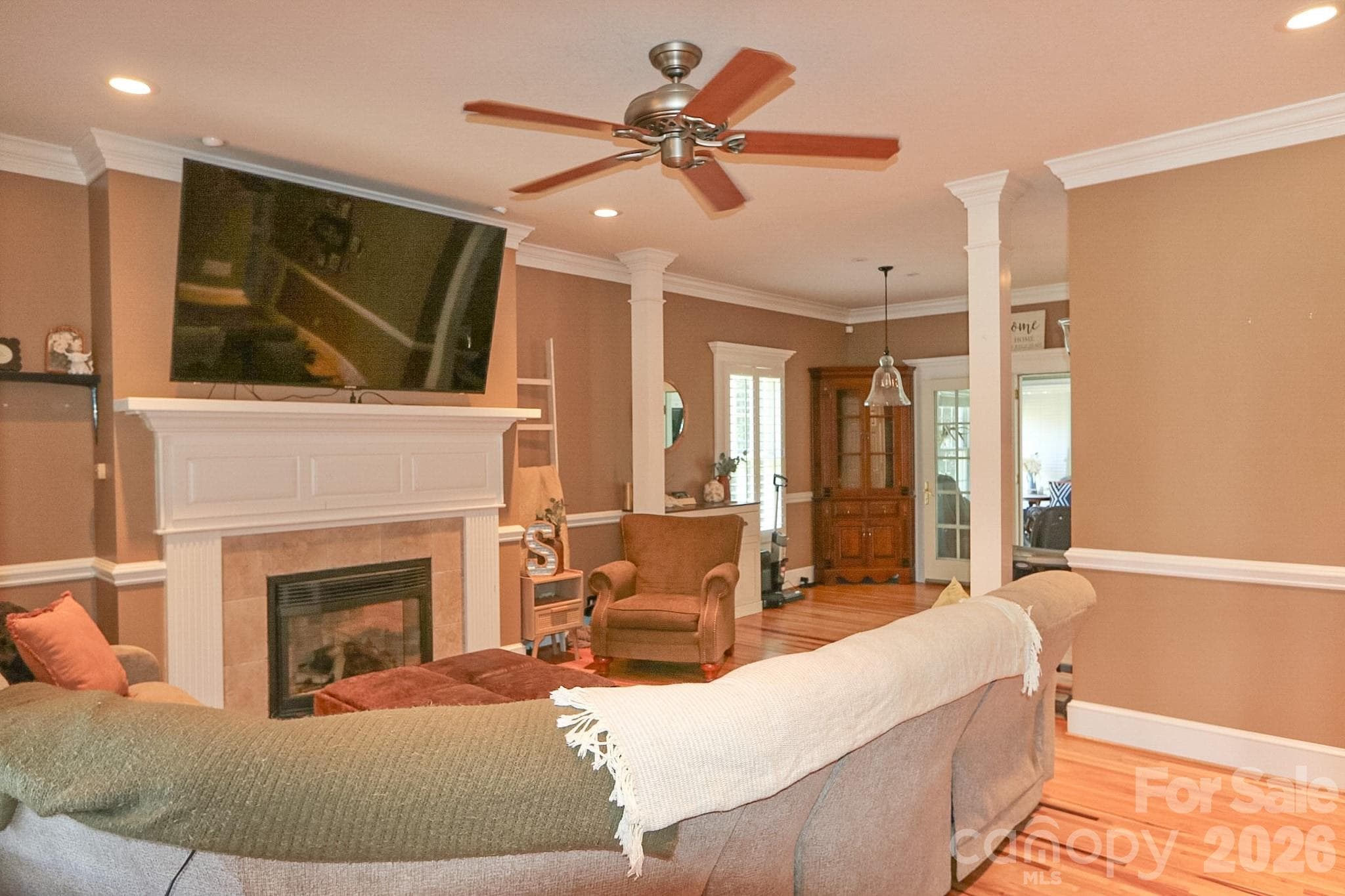 Single Family Residence at 208 Triplett Street, Jonesville, photo 9 of 43