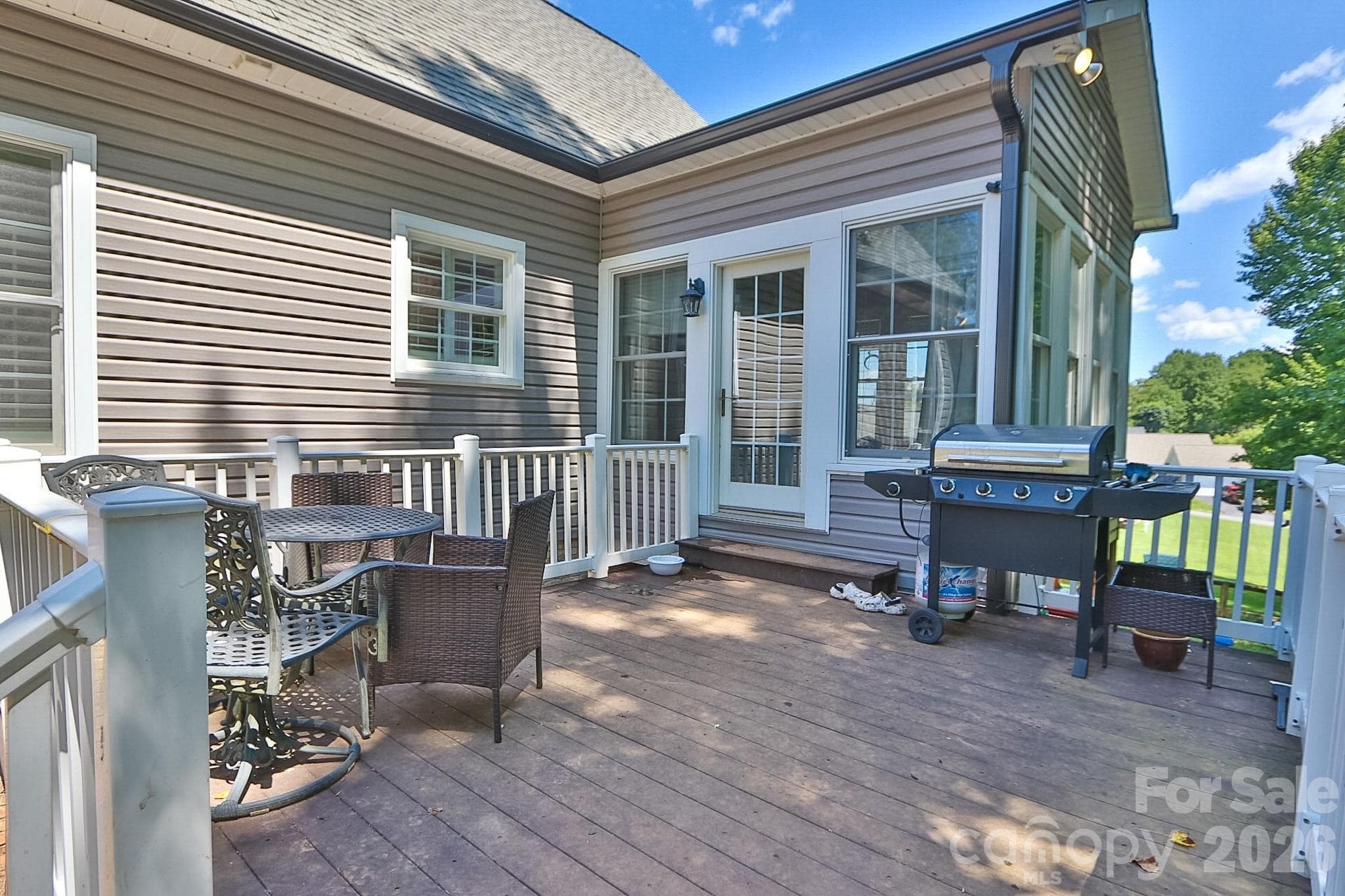 Single Family Residence at 208 Triplett Street, Jonesville, photo 5 of 43