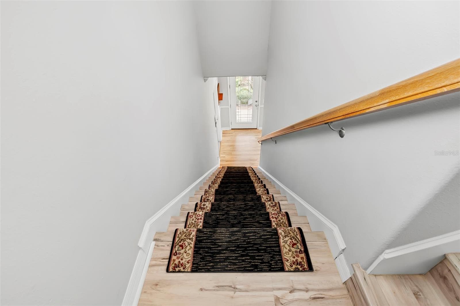 Stairway - 11201 GREEN PARK CIR, TAMPA