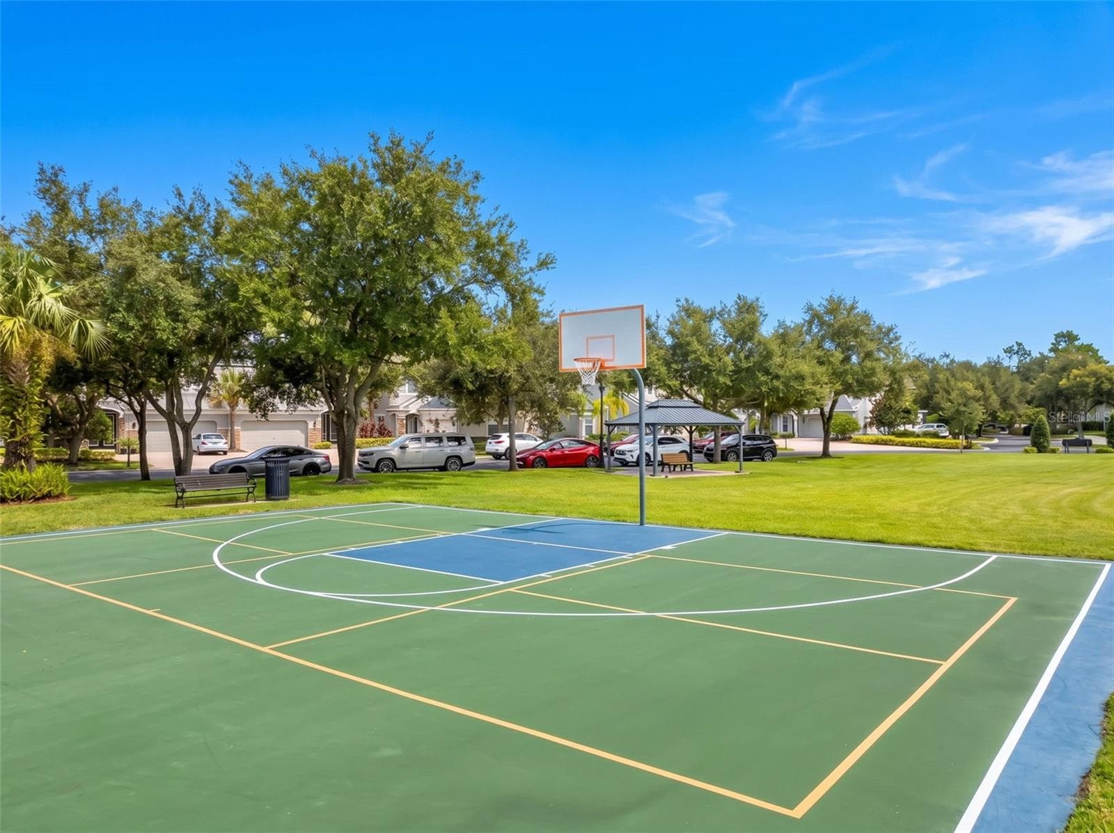 Coach House Court - 11201 GREEN PARK CIR, TAMPA