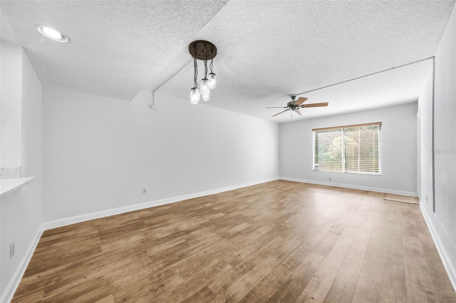 Condominium at 13604 S VILLAGE DR #2210, TAMPA, photo 4 of 28