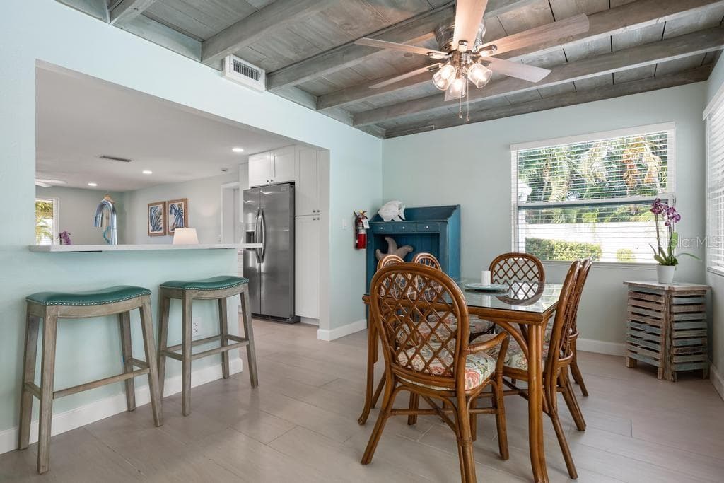 Single Family Residence at 406 BAY PALMS DR, HOLMES BEACH, photo 19 of 38