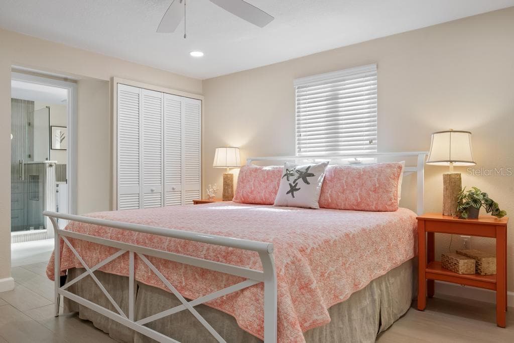 Primary Bedroom - 406 BAY PALMS DR, HOLMES BEACH