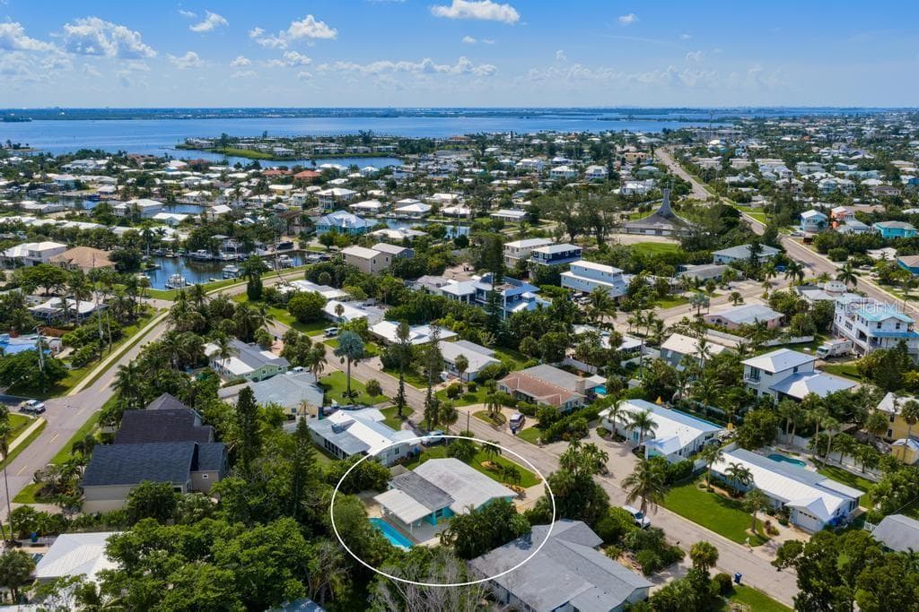 Single Family Residence at 406 BAY PALMS DR, HOLMES BEACH, photo 38 of 38