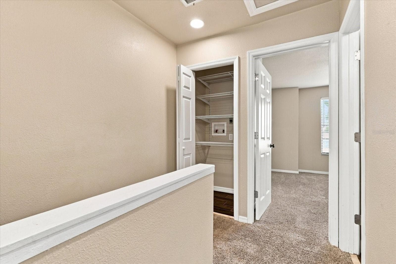 Upstairs Landing - 3324 LAUREL VIEW DR, BRANDON