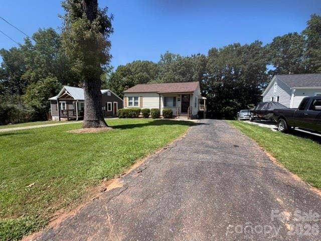 Single Family Residence at 44 Ridgecrest Drive, Marion, photo 4 of 40