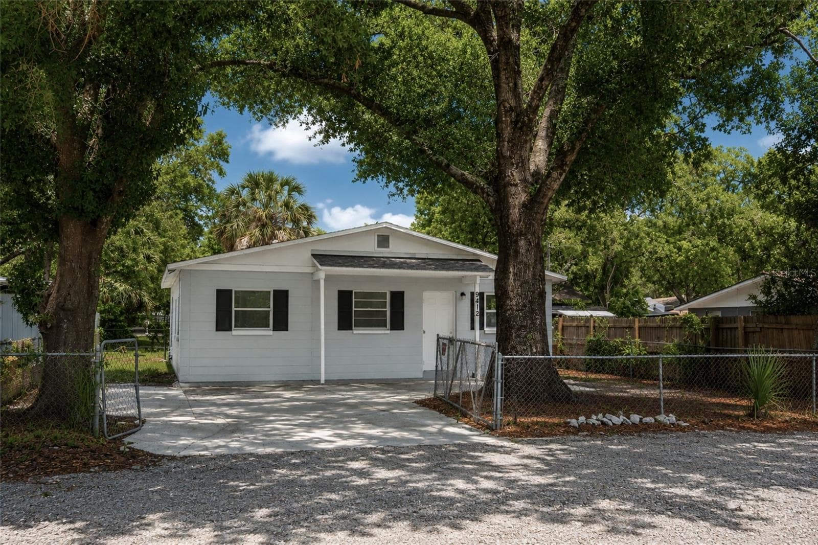 Single Family Residence at 9412 N ELMER ST, TAMPA, photo 2 of 25