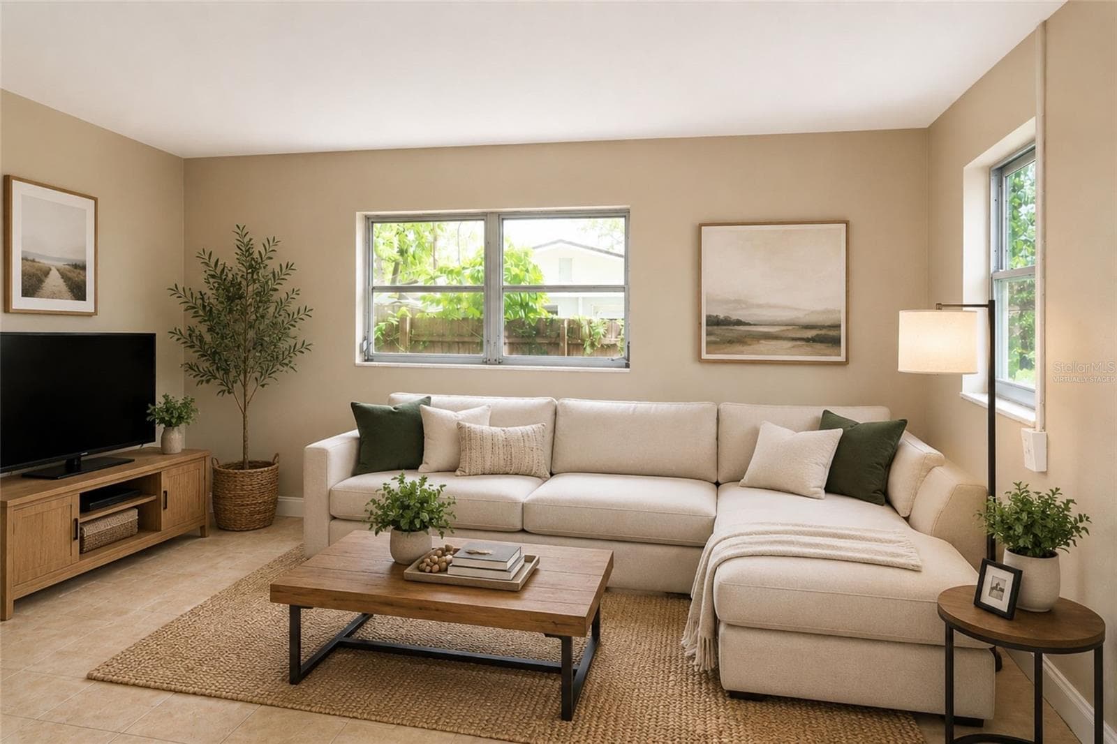Virtually staged - 9412 N ELMER ST, TAMPA