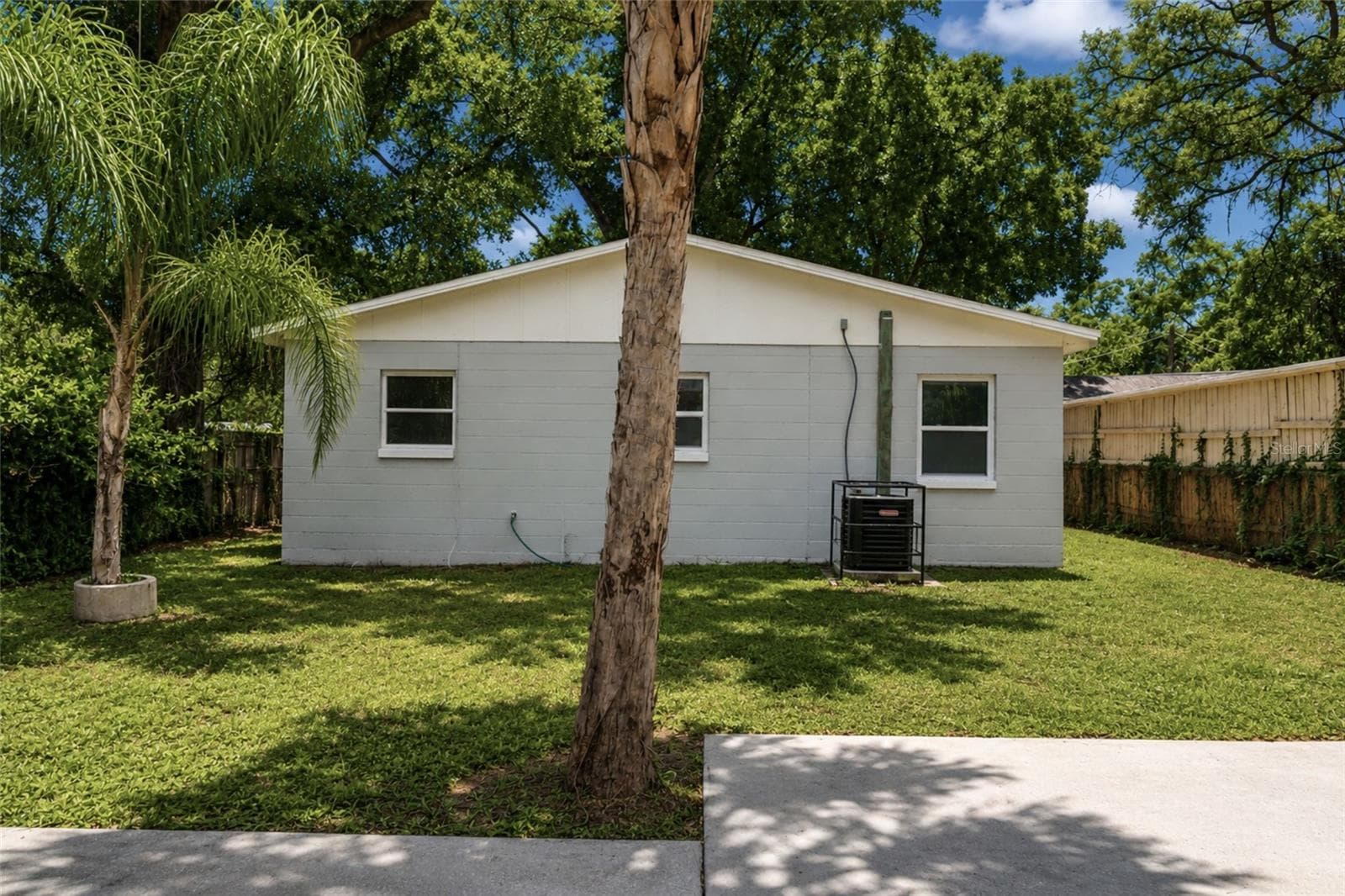 Single Family Residence at 9412 N ELMER ST, TAMPA, photo 12 of 25