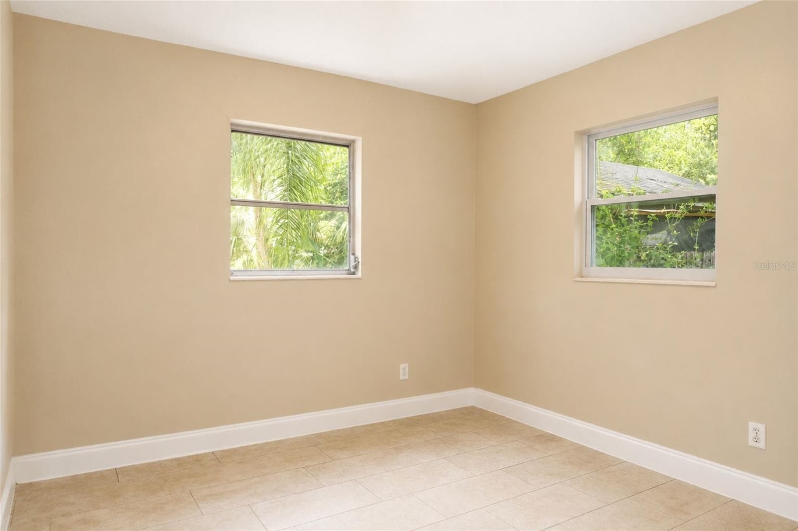 Single Family Residence at 9412 N ELMER ST, TAMPA, photo 18 of 25