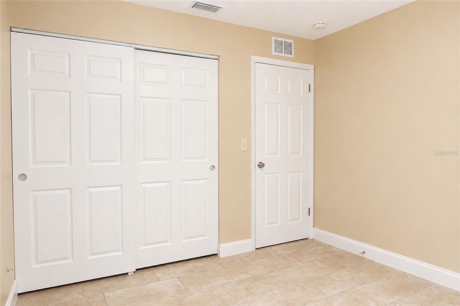 Single Family Residence at 9412 N ELMER ST, TAMPA, photo 19 of 25