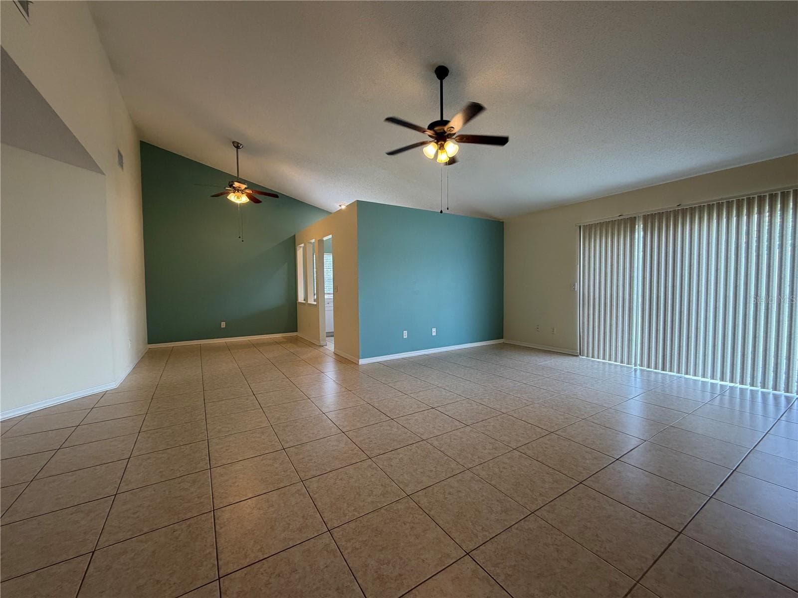 Single Family Residence at 13015 BALTIMORE WOODS LN, ORLANDO, photo 5 of 14