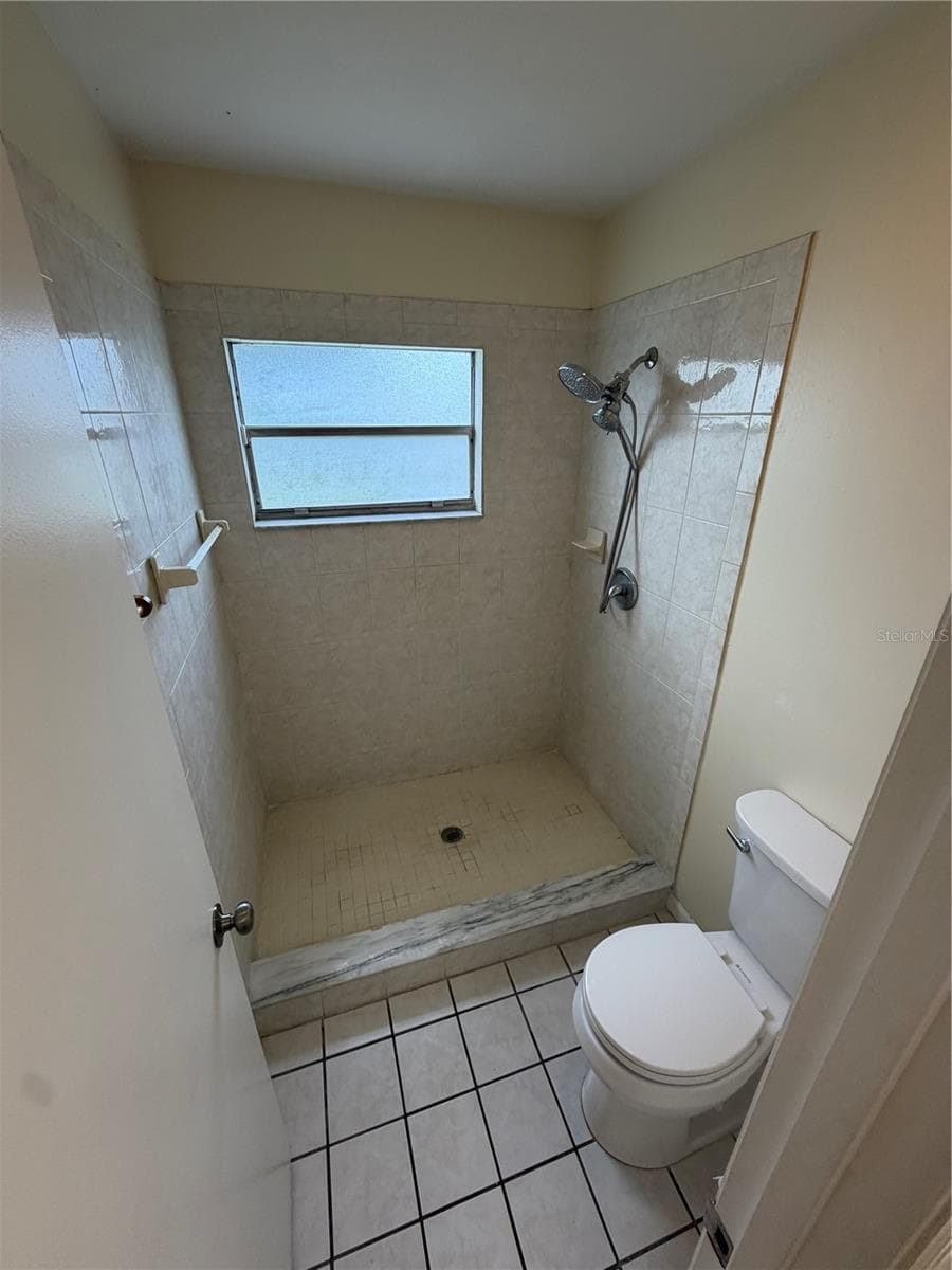 Single Family Residence at 13015 BALTIMORE WOODS LN, ORLANDO, photo 11 of 14