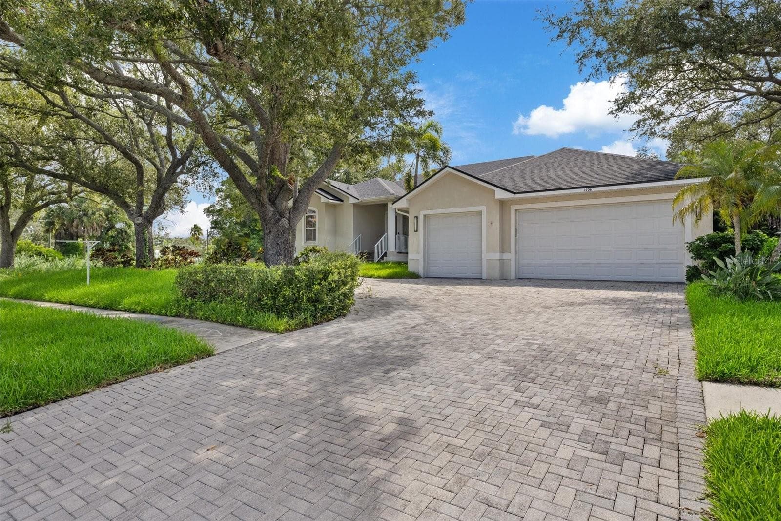 Single Family Residence at 2706 SKIMMER POINT DR S, GULFPORT, photo 3 of 69