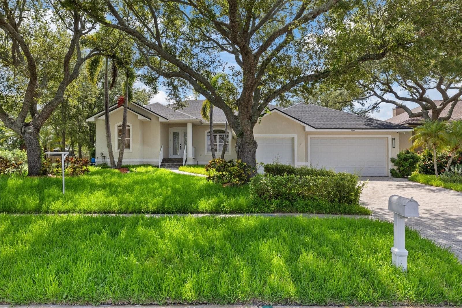 Single Family Residence at 2706 SKIMMER POINT DR S, GULFPORT, photo 4 of 69