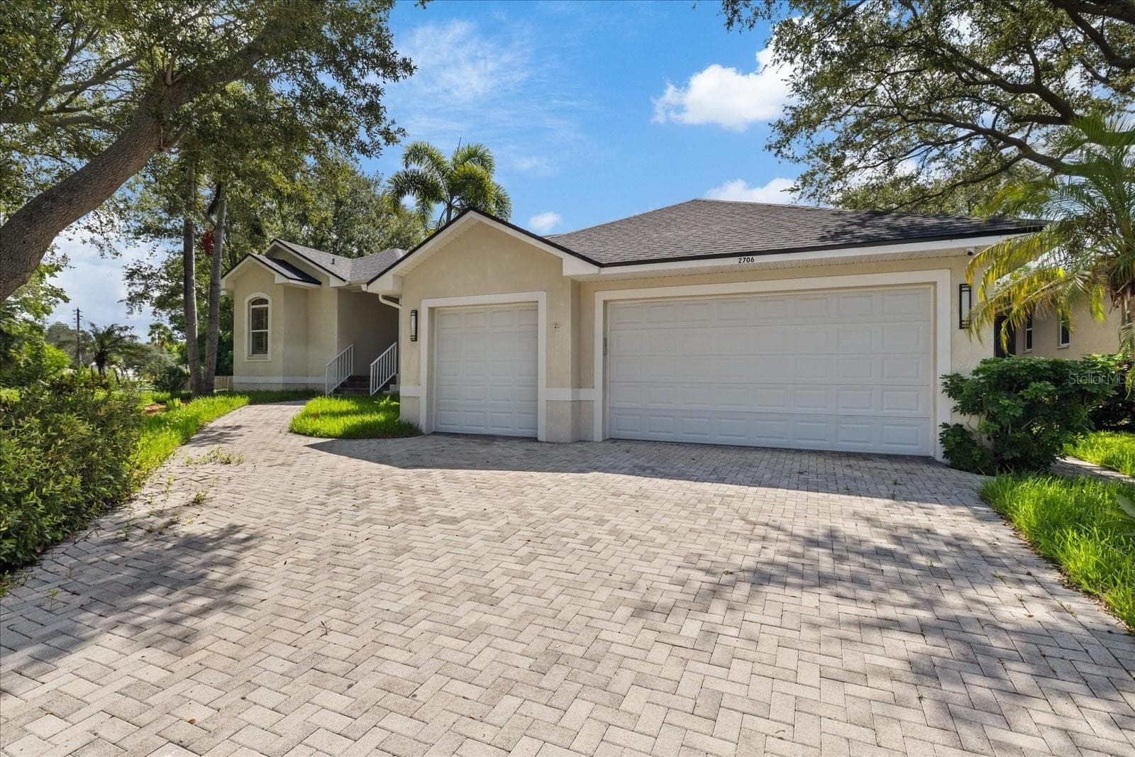 Single Family Residence at 2706 SKIMMER POINT DR S, GULFPORT, photo 5 of 69
