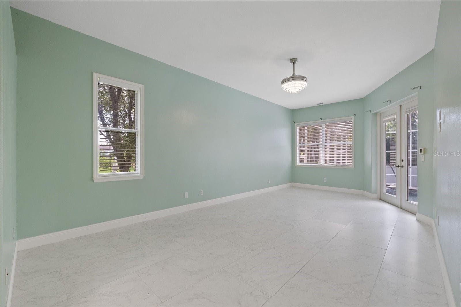 Single Family Residence at 2706 SKIMMER POINT DR S, GULFPORT, photo 23 of 69