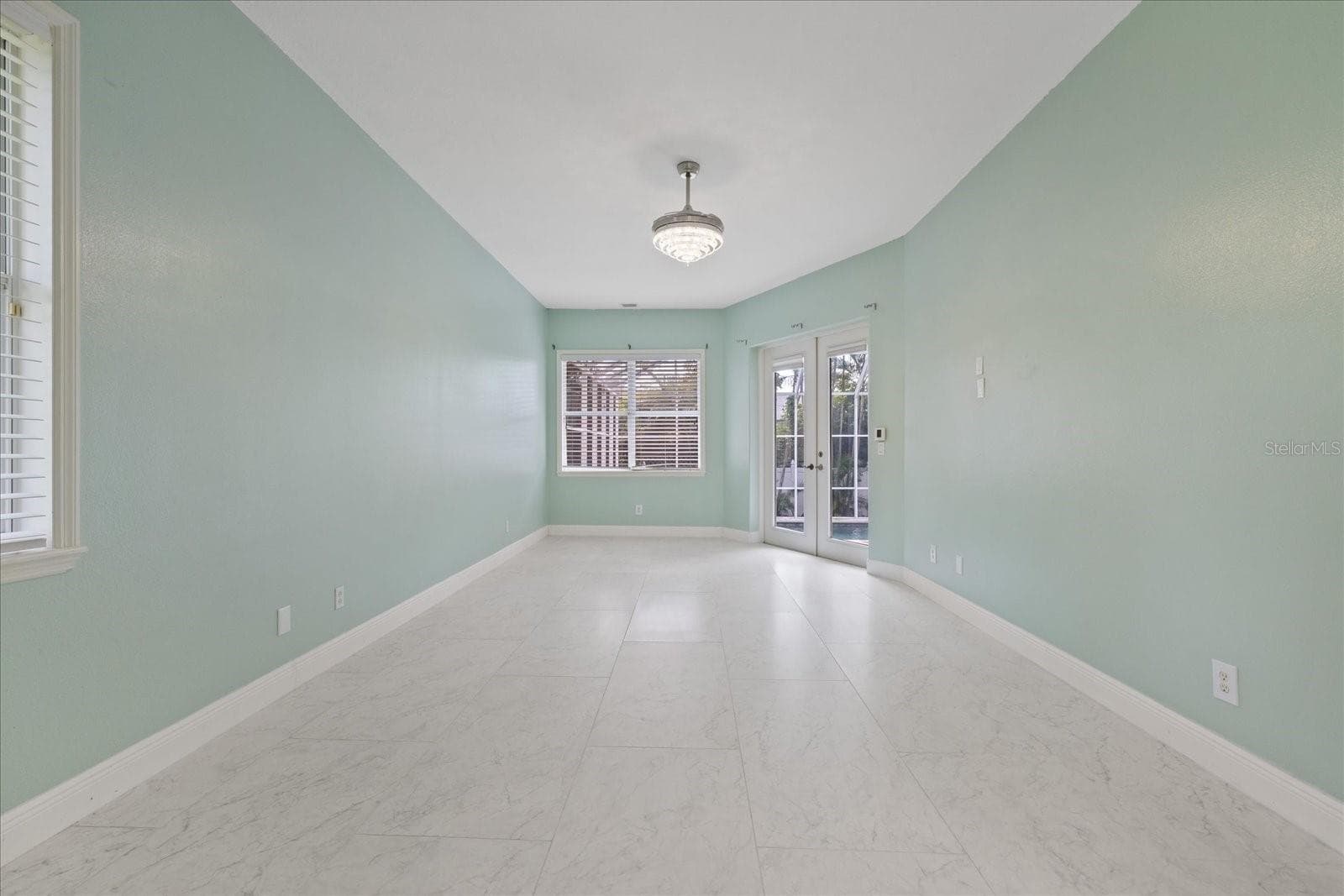 Single Family Residence at 2706 SKIMMER POINT DR S, GULFPORT, photo 24 of 69
