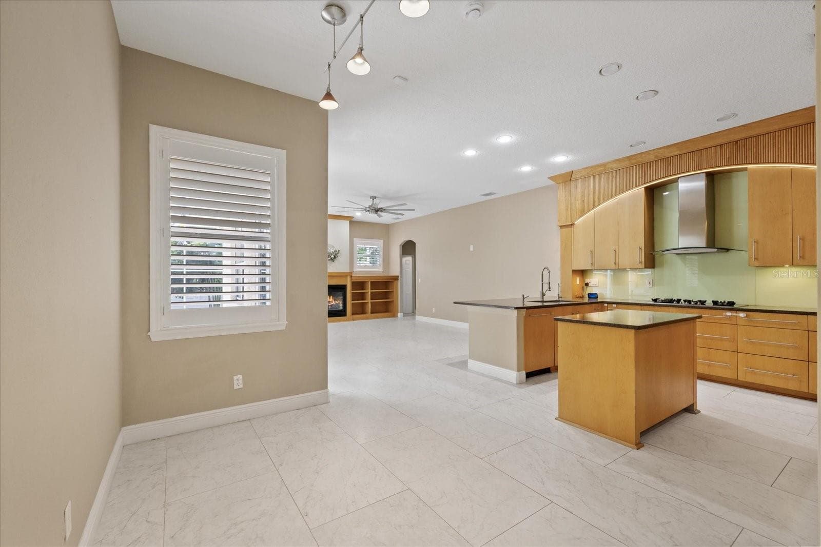 Single Family Residence at 2706 SKIMMER POINT DR S, GULFPORT, photo 35 of 69