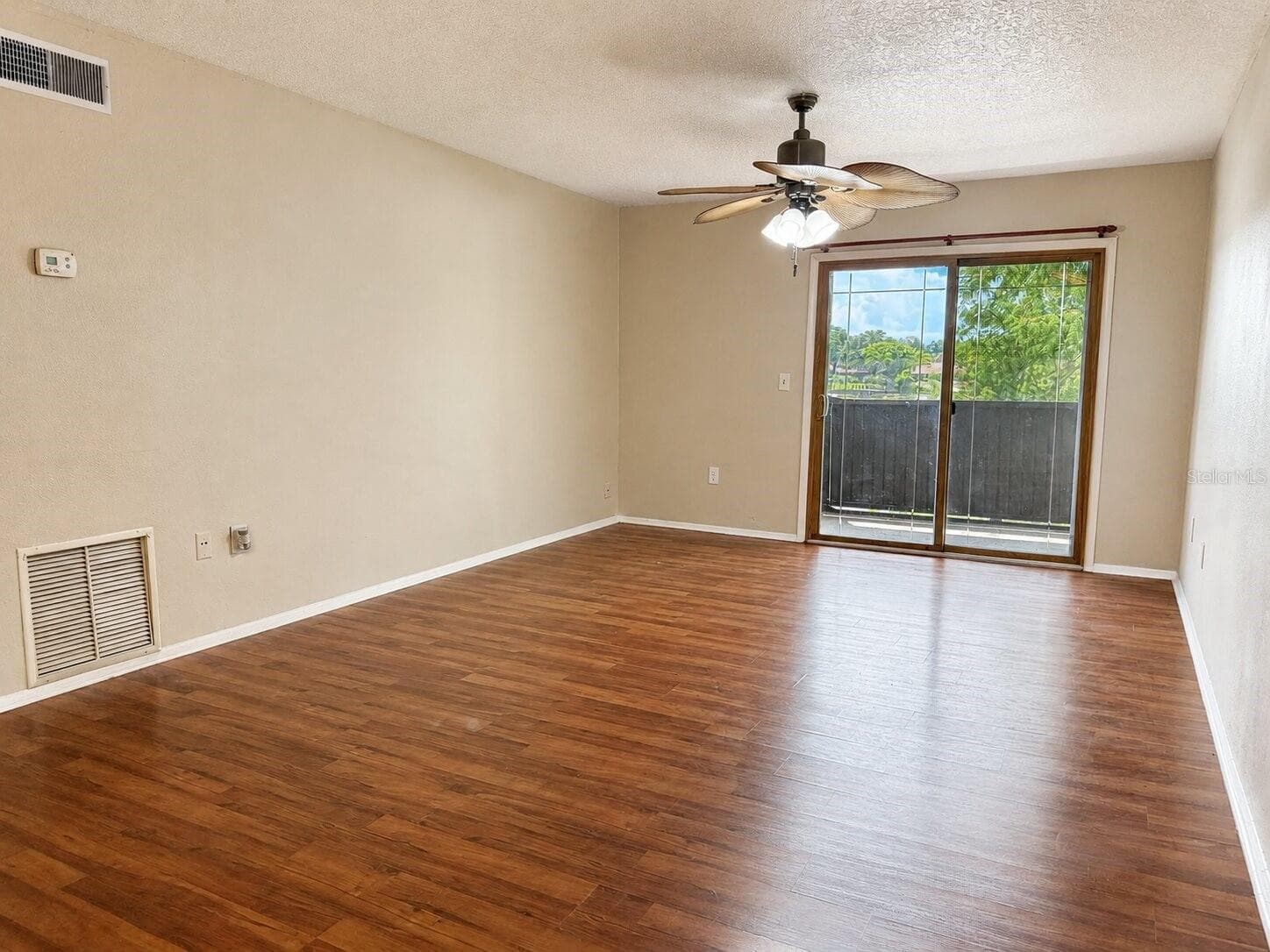 Living Room - 914 LAKE DESTINY RD #F, ALTAMONTE SPRINGS