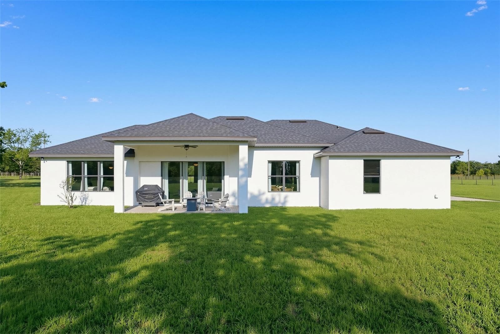 Single Family Residence at 4650 LAKE PICKETT DR, GROVELAND, photo 2 of 41