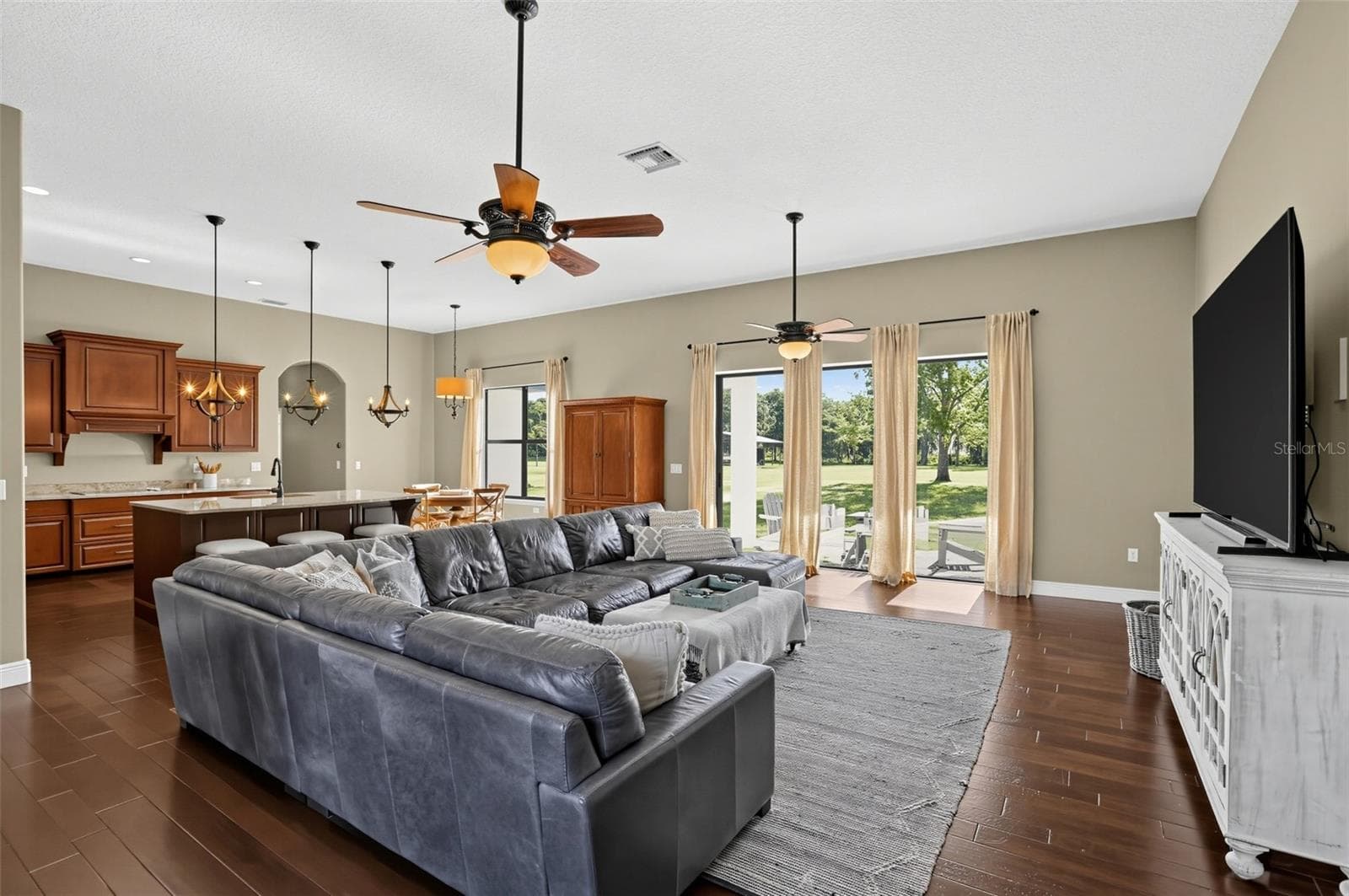Single Family Residence at 4650 LAKE PICKETT DR, GROVELAND, photo 9 of 41