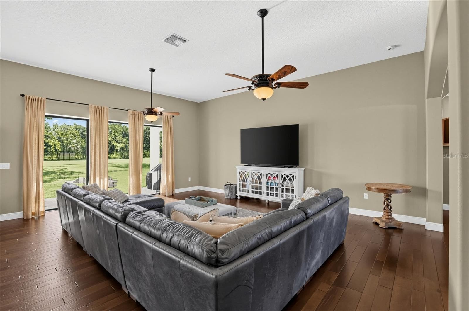 Single Family Residence at 4650 LAKE PICKETT DR, GROVELAND, photo 10 of 41