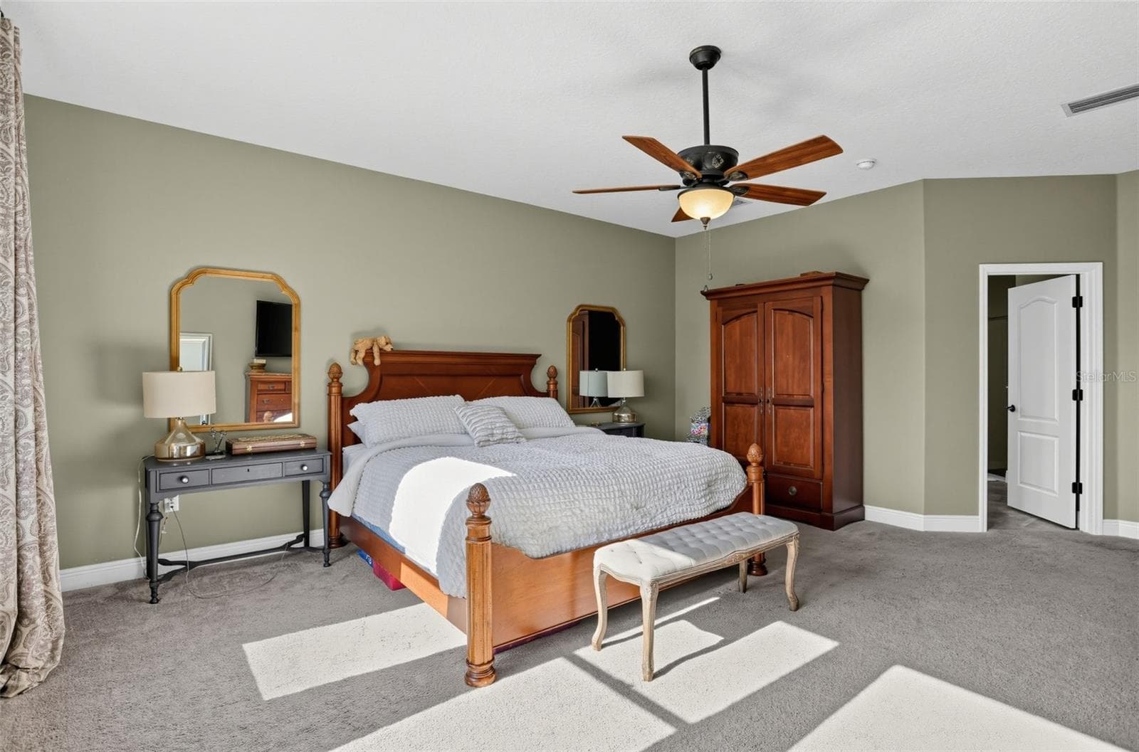 Single Family Residence at 4650 LAKE PICKETT DR, GROVELAND, photo 16 of 41