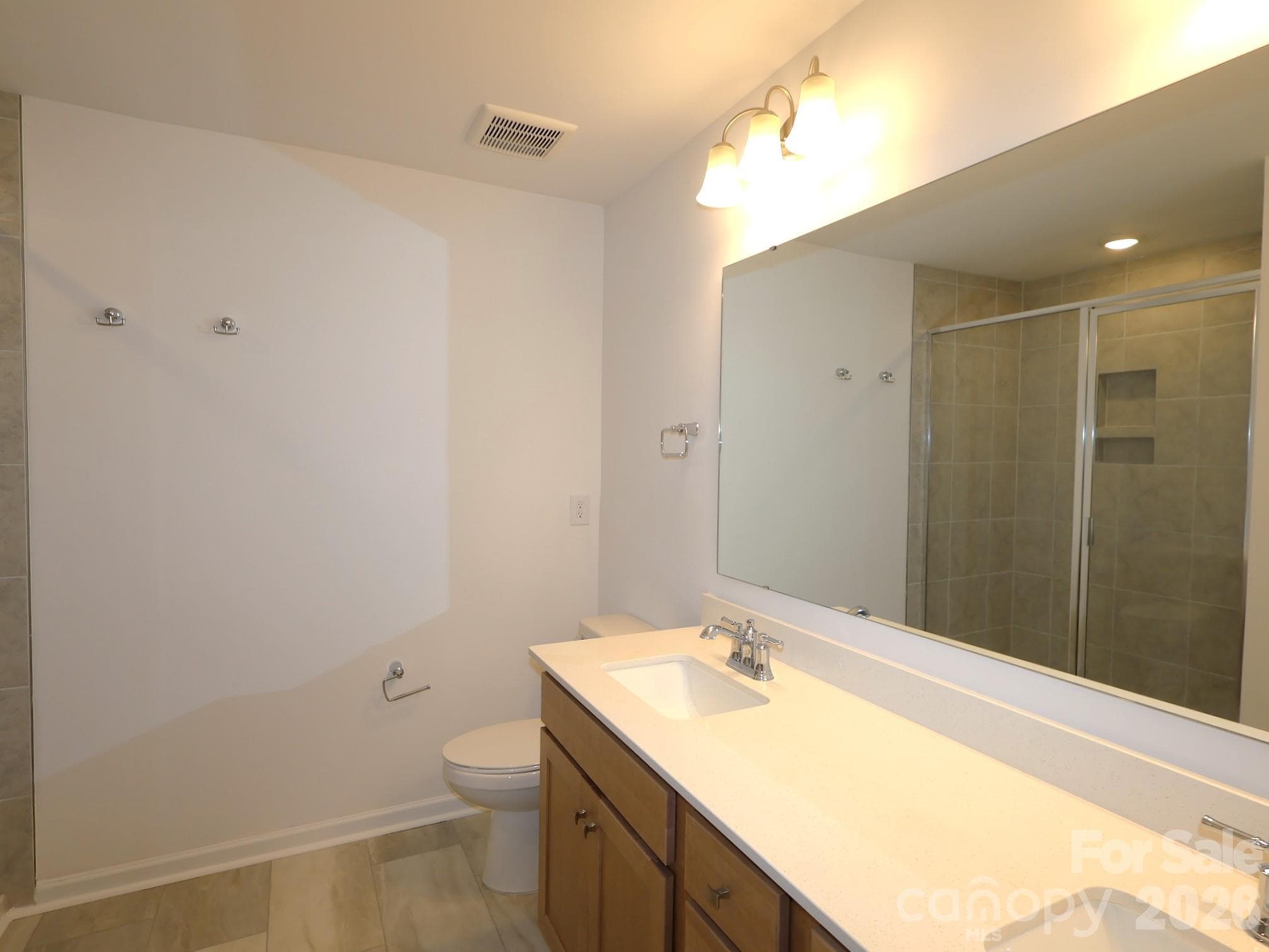 Owner's suite - 410 Hendley Drive, York