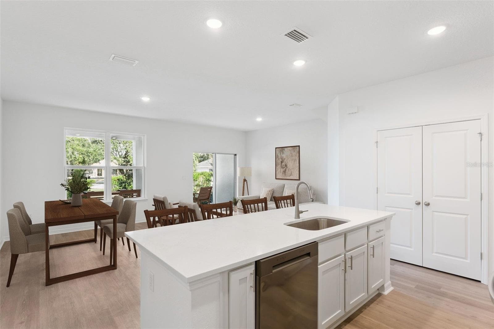 Townhouse at 2278 RED PINE CT, EUSTIS, photo 5 of 19