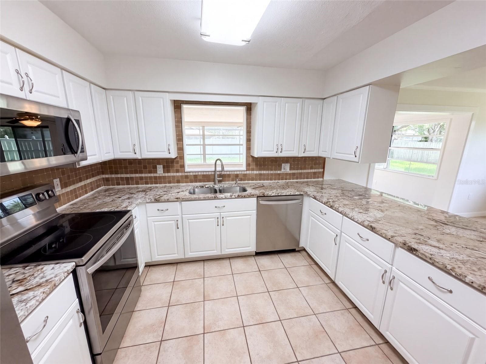 Single Family Residence at 2617 S FAIRWAY DR, MELBOURNE, photo 7 of 29